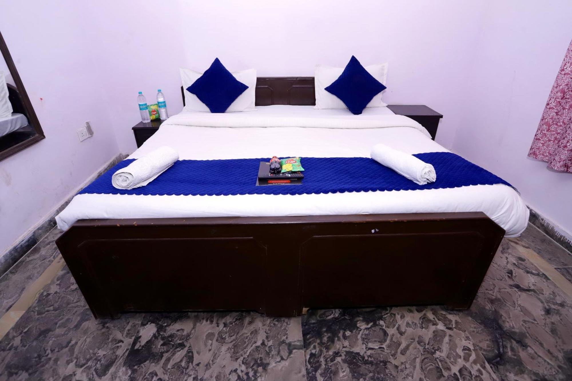 Hotel Warm Welcome - Noida Sector 51 Exteriör bild