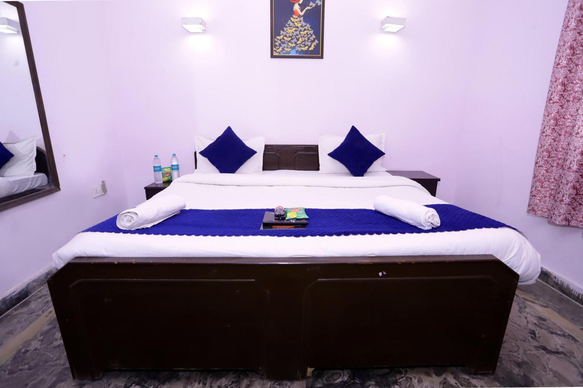 Hotel Warm Welcome - Noida Sector 51 Exteriör bild
